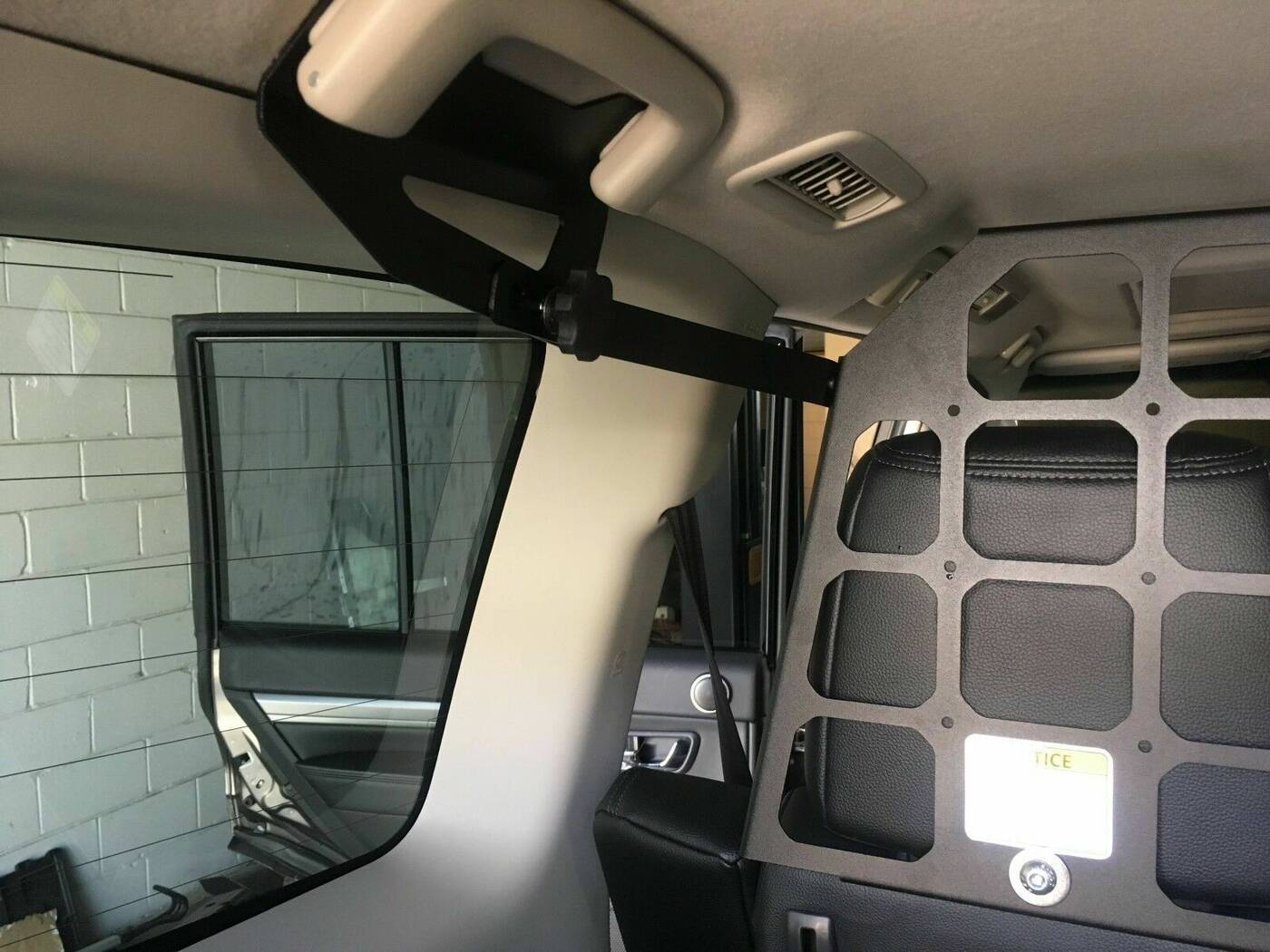 Light Cargo & Pet Barrier to suit Mitsubishi Pajero Gen 4 NS-NX [With Sunroof] [7-Seater]