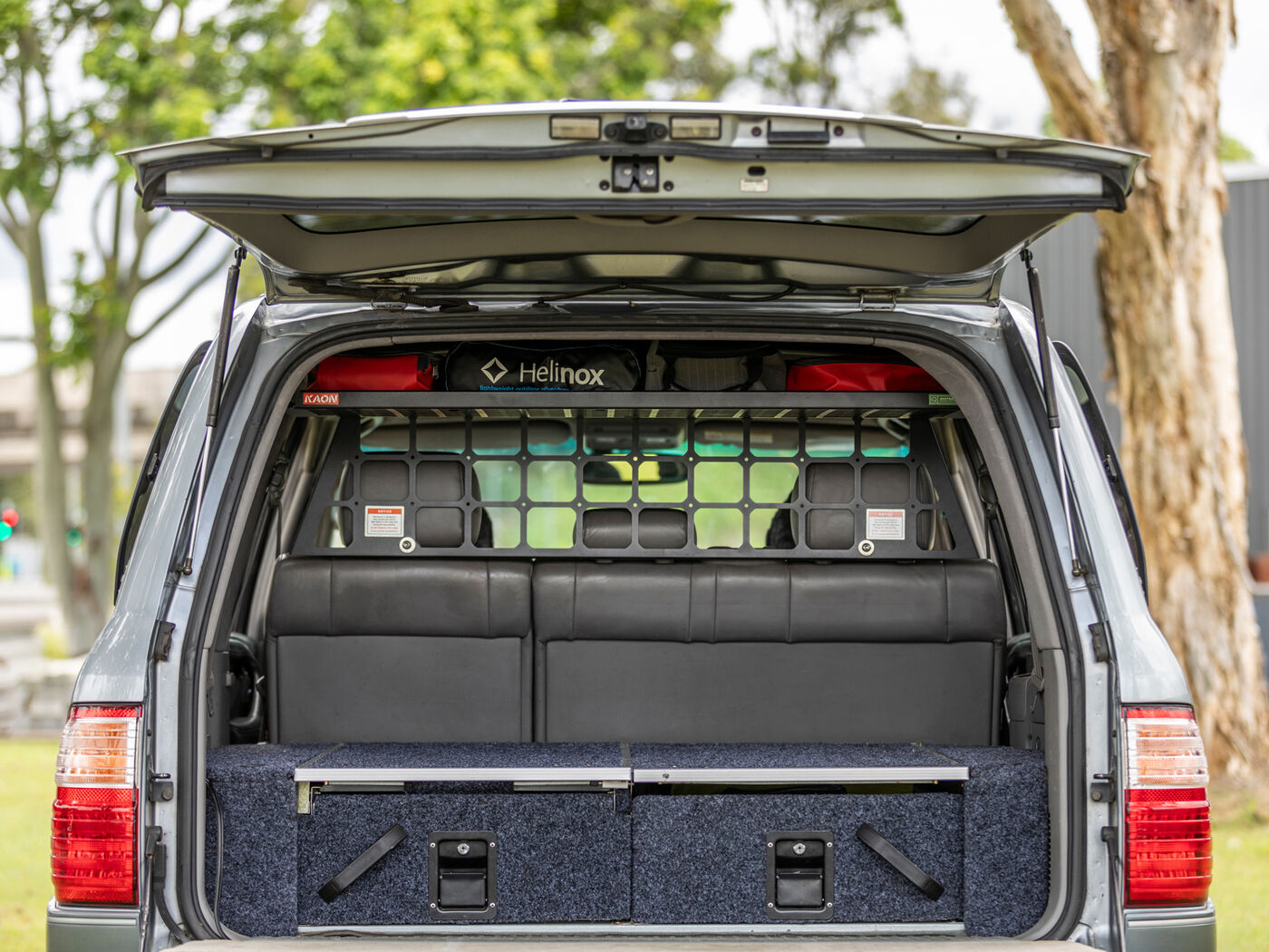 Light Cargo Barrier & Standalone Shelf to suit Toyota LandCruiser LC100/LC105